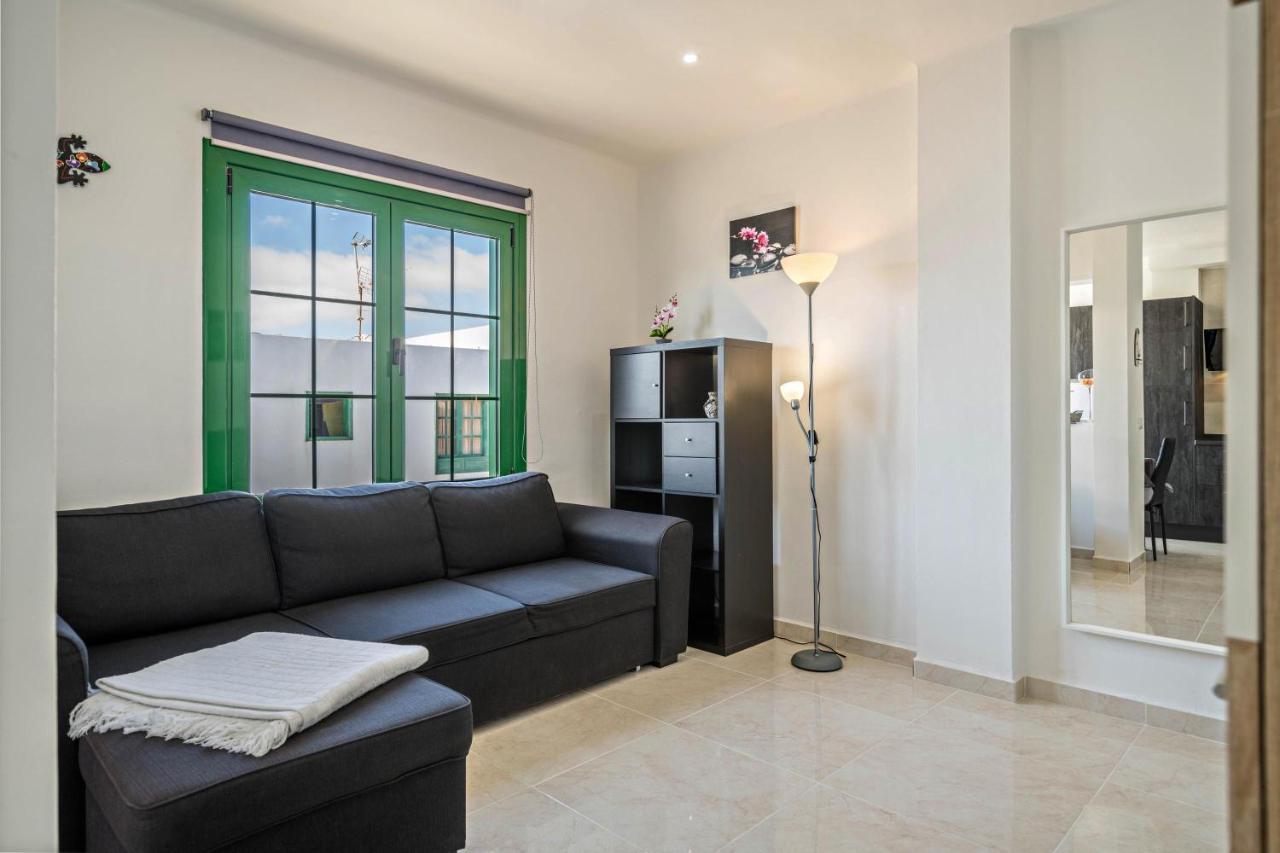 La Casa Del Pueblo Apartment Playa Blanca  Exterior photo